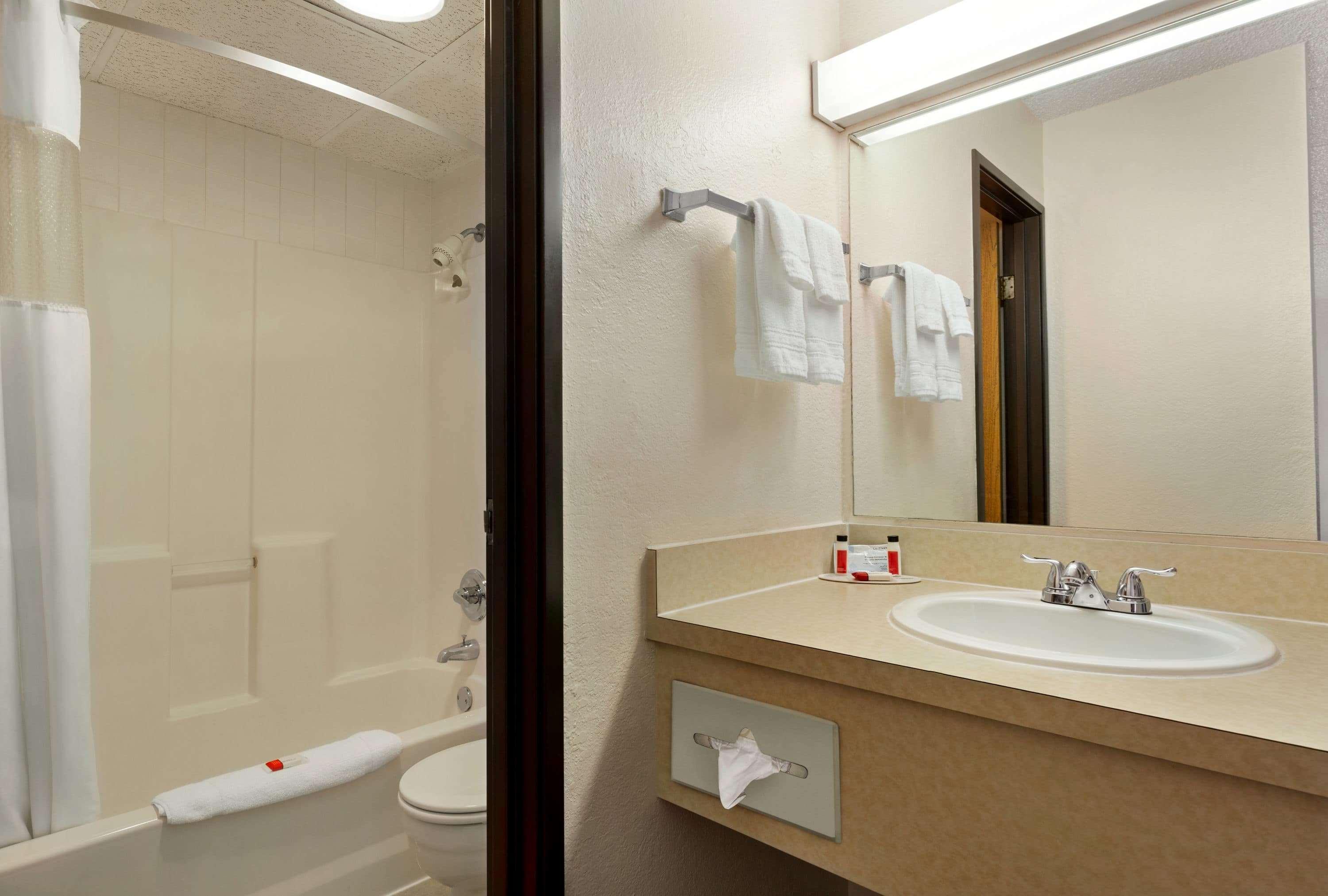 Howard Johnson By Wyndham Billings Buitenkant foto