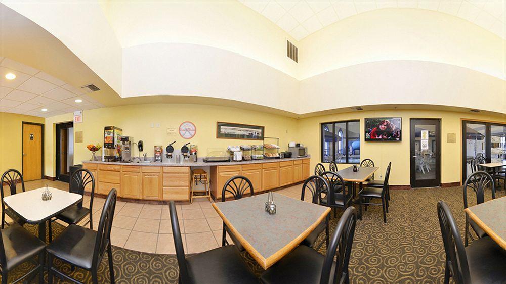 Howard Johnson By Wyndham Billings Buitenkant foto