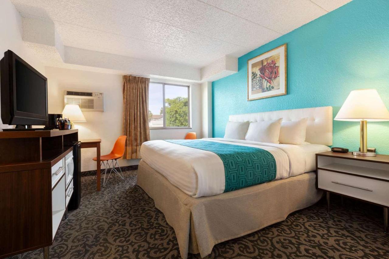 Howard Johnson By Wyndham Billings Buitenkant foto